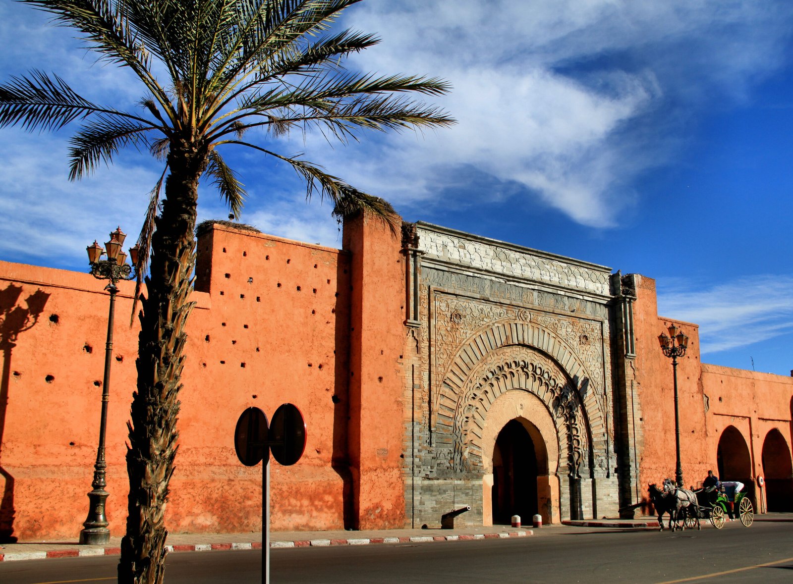 La Kasbah de Marrakech : une place forte historique au cœur de la ville rouge